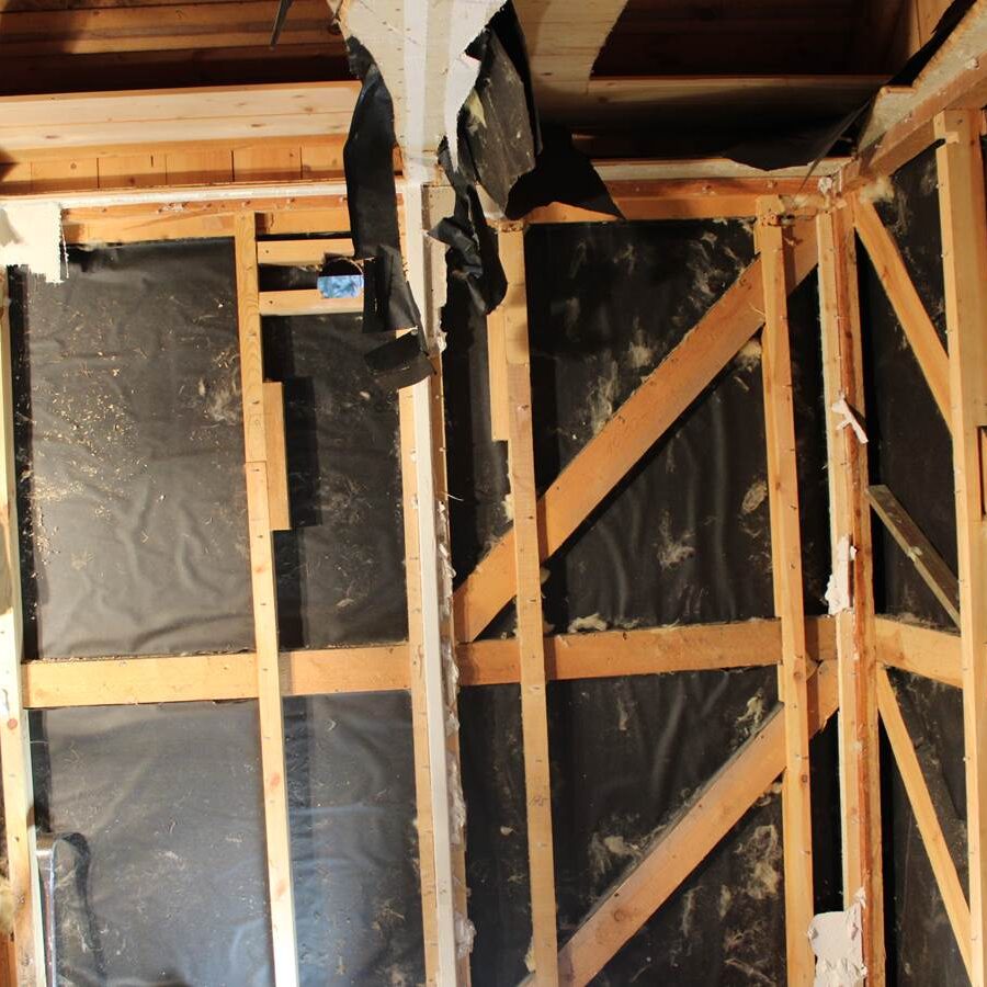 Renoveringsarbete och byggnadsvård genomförd i samverkan med personalen från VVS och EL