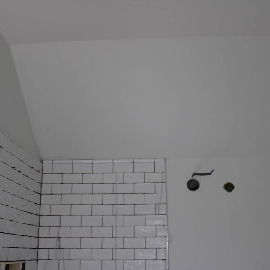 Renoveringsarbete och byggnadsvård genomförd i samverkan med personalen från VVS och EL