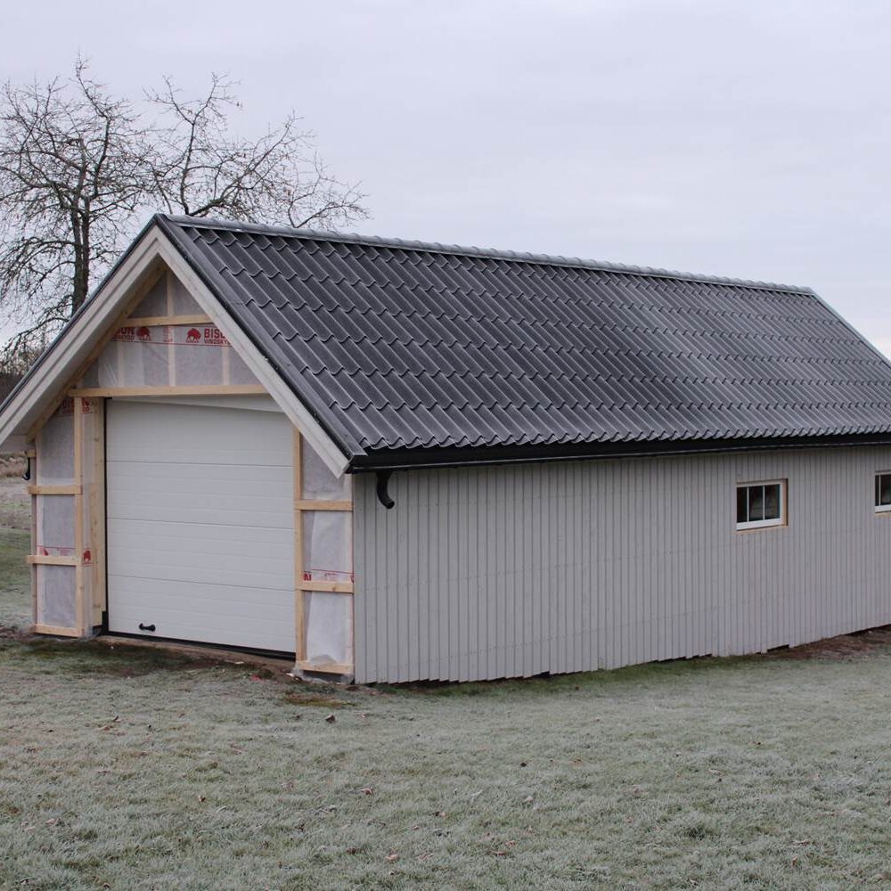 Takbyte och andra renoveringsarbeten i Koverhult