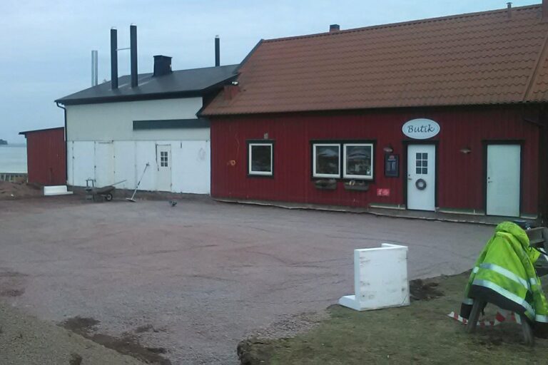 P.Plåt & AB förbereder arbetet med en utbyggnad av restaurangdelen hos Nabbens rökeri och fisk.
