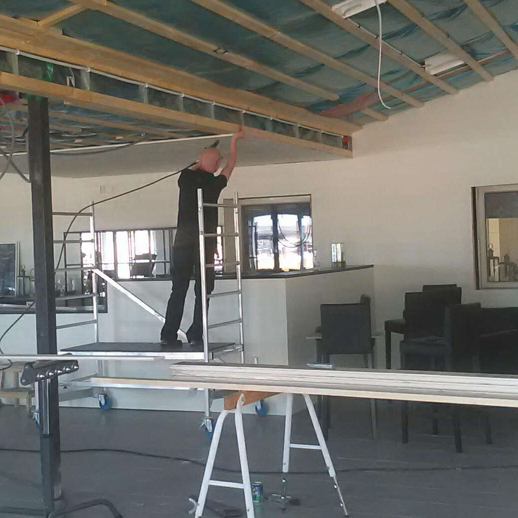 P.Plåt Bygg & AB utför snickeriarbeten och andra renoveringsarbeten inom Kalmar län. Ring oss idag så hjälper vi dig vid ditt nästa bygge!