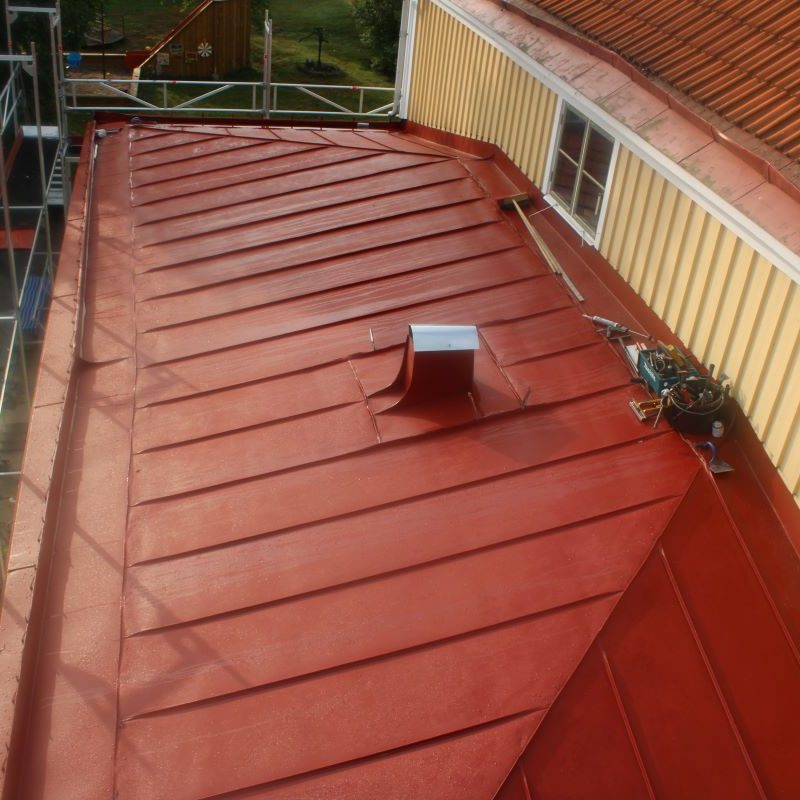 Takläggning med dubbel ståndfals