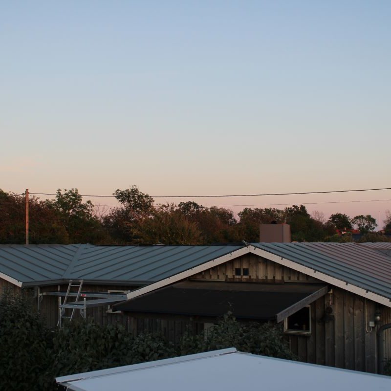 P.Plåt Bygg & AB utför alla typer av plåtarbeten och plåtslageri i Mönsterås kommun. Ring oss idag så hjälper vi dig vid din nästa ombyggnation!