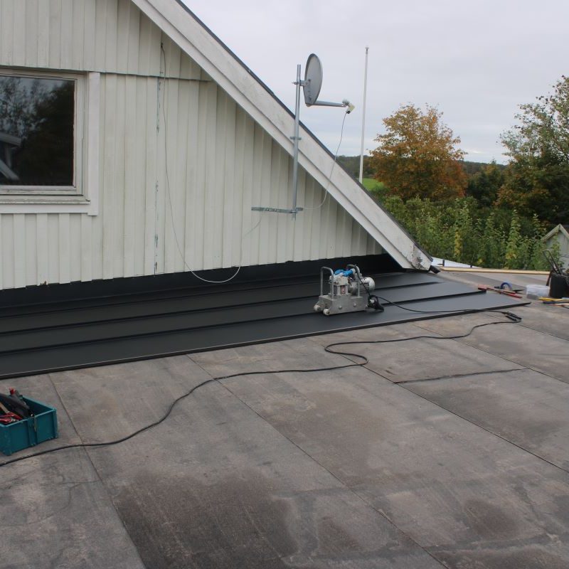 Renovering av tak i Räpplinge, Borgholm kommun, Öland