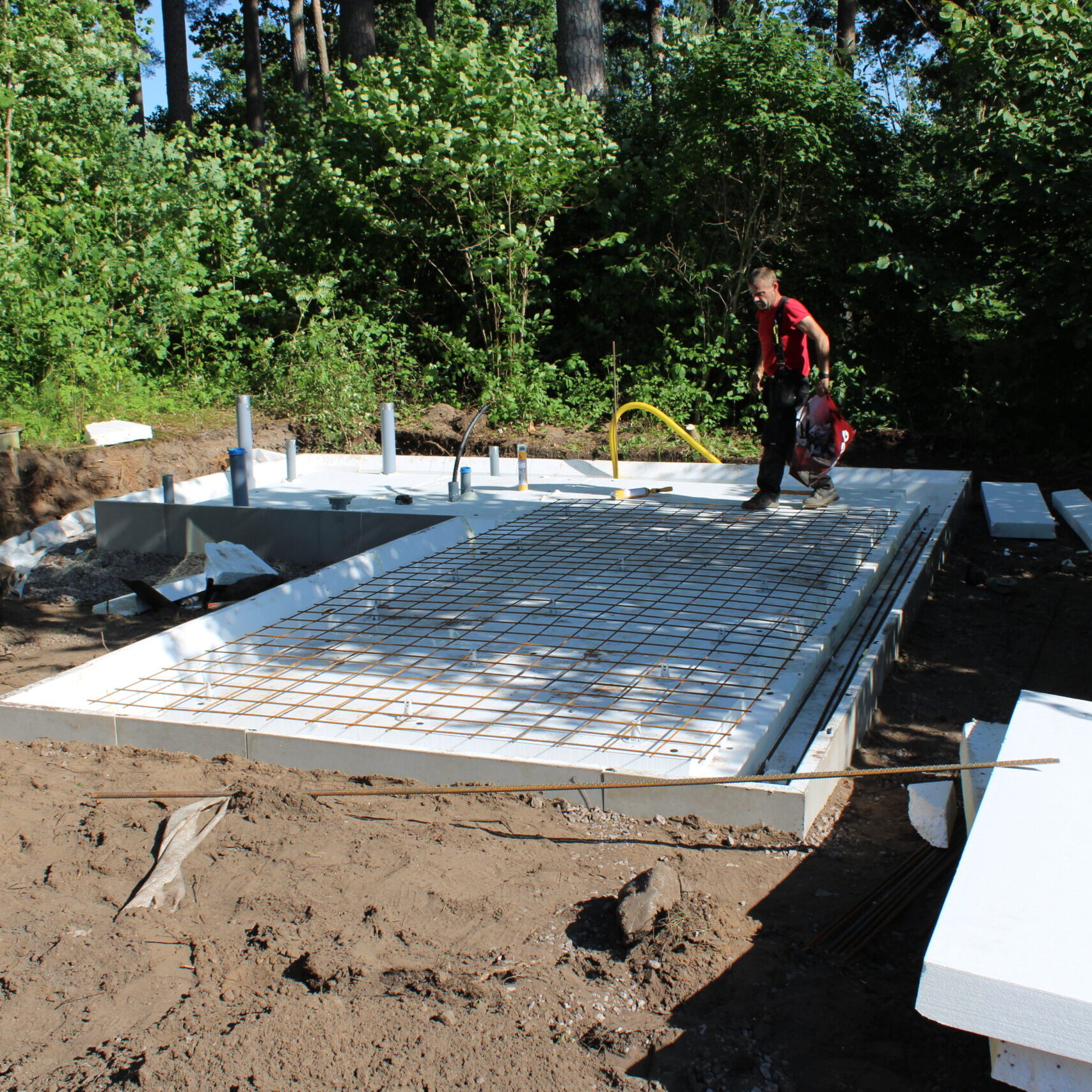 P.Plåt Bygg & AB utför målning, snickeriarbeten och andra renoveringsarbeten inom Kalmar län. Ring oss idag så hjälper vi dig vid ditt nästa bygge!