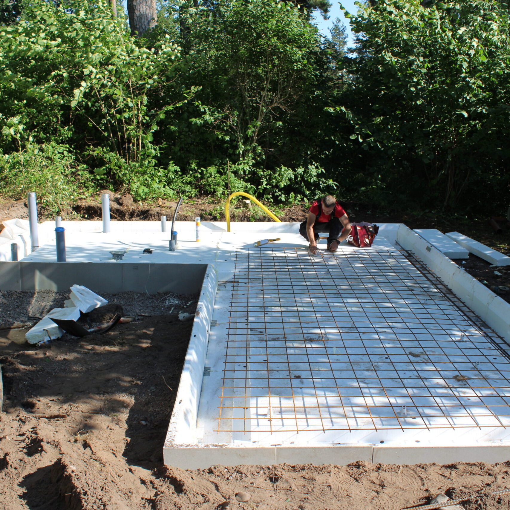 P.Plåt Bygg & AB utför målning, snickeriarbeten och andra renoveringsarbeten inom Kalmar län. Ring oss idag så hjälper vi dig vid ditt nästa bygge!